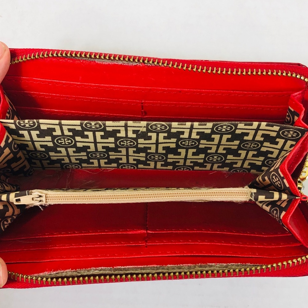 Tory Burch Red Zip Around Wallet - Picture 4 of 7